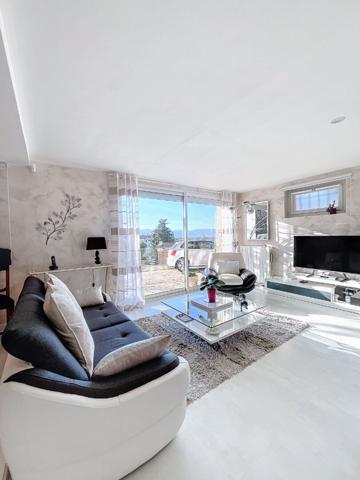 MAISON 178 M² HABITABLES COMPRENANT DEUX HABITATIONS PROCHE TOUTES COMMODITES A PIED