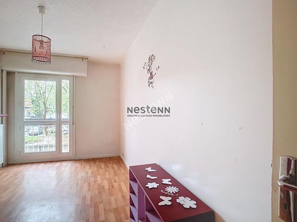 A VENDRE. Appartement Le Pont De Claix 5 pièce(s) dans une résidence sécurisée.