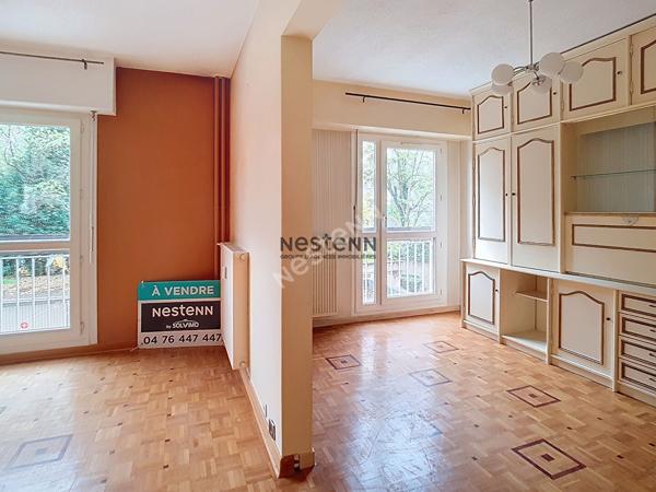 A VENDRE. Appartement Le Pont De Claix 5 pièce(s) dans une résidence sécurisée.