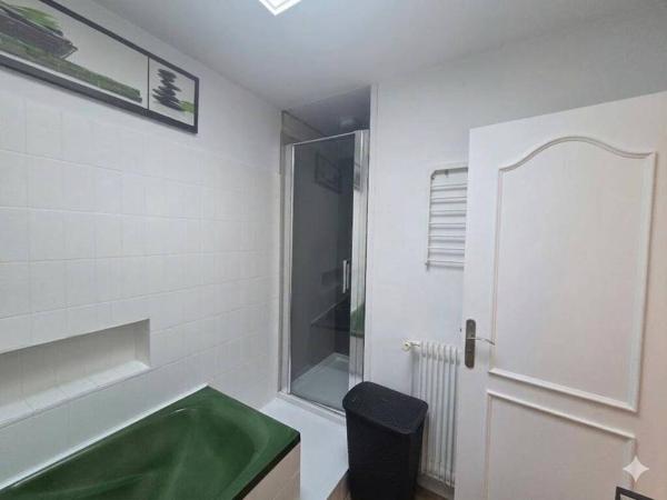 48 RUE CLAUDE PROTIERE - MAIS F4