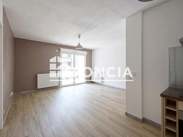Location Appartement 2 pièces 43.6 m² - 60 avenue de la gare Pontcharra 38530