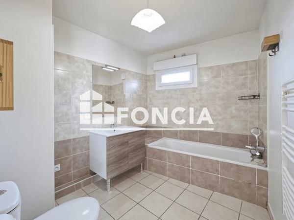 Location Appartement 2 pièces 43.6 m² - 60 avenue de la gare Pontcharra 38530