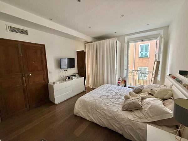 A VENDRE APPARTEMENT T4 -130 M2 - CENTRE VILLE AJACCIO 20 000