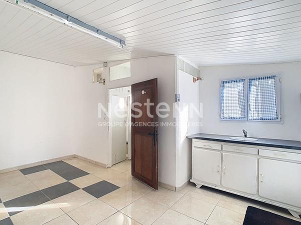 À vendre Charmante maison ancienne avec studio indépendant à Angles.