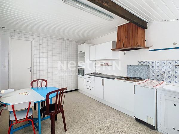 À vendre Charmante maison ancienne avec studio indépendant à Angles.