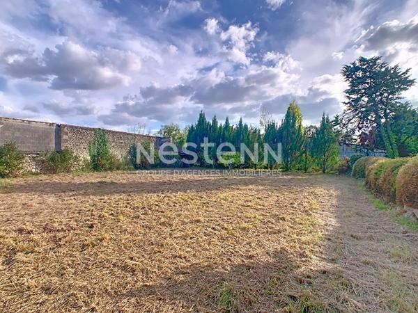 À vendre Charmante maison ancienne avec studio indépendant à Angles.