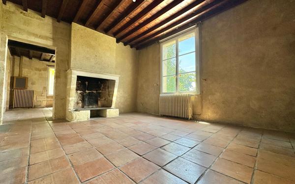 Maison à vendre    20 pièces •  Macau