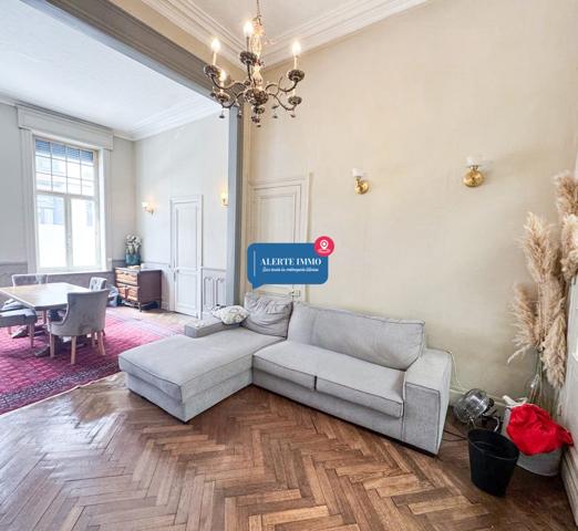 Maison bourgeoise 1930 de 176,46 m2, 4 chambres dont une suite parentale, un extérieur et une cave