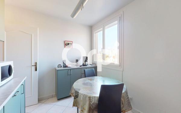 Appartement à vendre    4 pièces • 98 m2 Bron