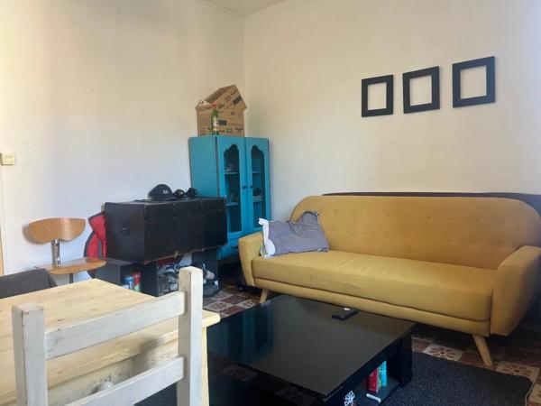 Vente                                                      Appartement
                        
                     3 pièces                      34 m2                     à Perpignan