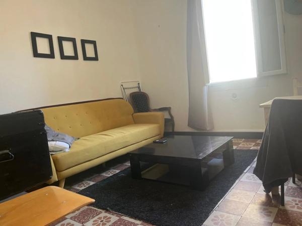 Vente                                                      Appartement
                        
                     3 pièces                      34 m2                     à Perpignan