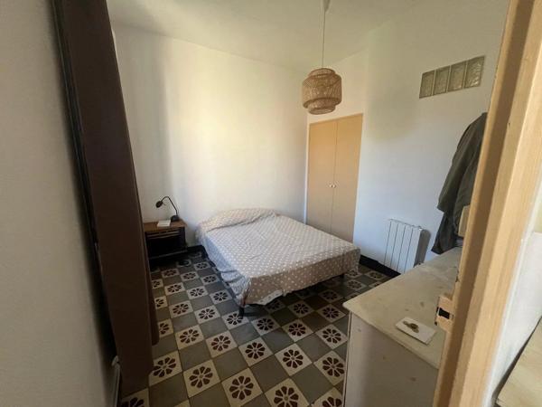Vente                                                      Appartement
                        
                     3 pièces                      34 m2                     à Perpignan