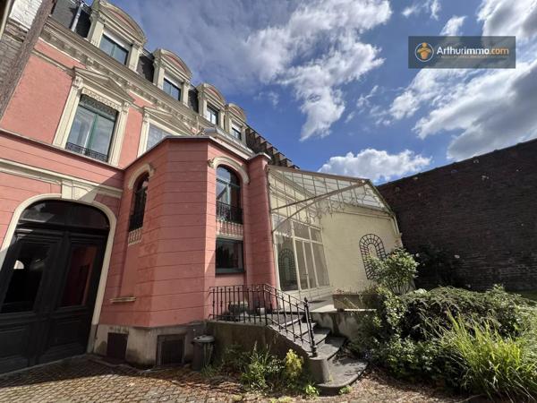 Vente                                                      Maison
                        
                     11 pièces                      385 m2                     à Roubaix