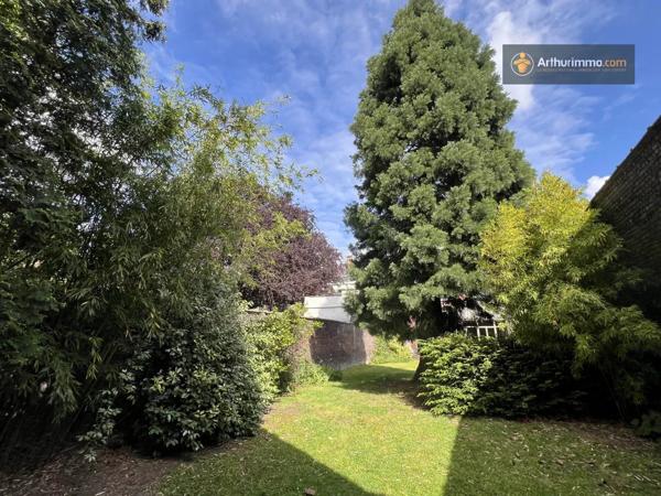 Vente                                                      Maison
                        
                     11 pièces                      385 m2                     à Roubaix