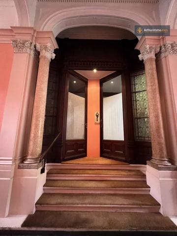 Vente                                                      Maison
                        
                     11 pièces                      385 m2                     à Roubaix