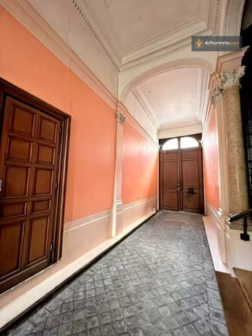 Vente                                                      Maison
                        
                     11 pièces                      385 m2                     à Roubaix