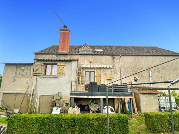 À vendre. Maison de village 71m2 rénovée avec charme et authenticité 86 500