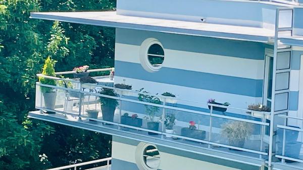 BEL APPARTEMENT F2 PLEIN SUD SANS VIS A VIS