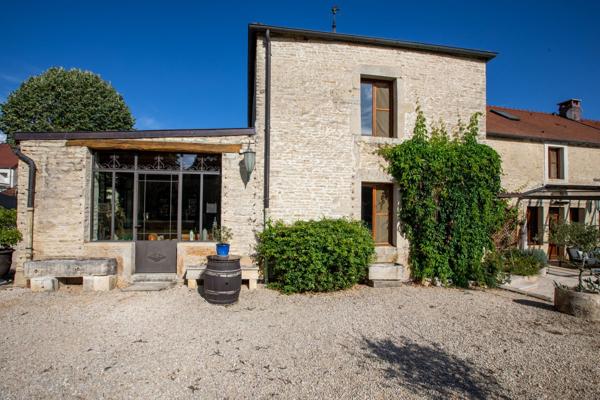 Vente Maison de luxe Dijon 11 Pièces 347 m²