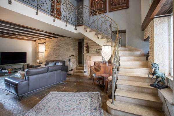 Vente Maison de luxe Dijon 11 Pièces 347 m²