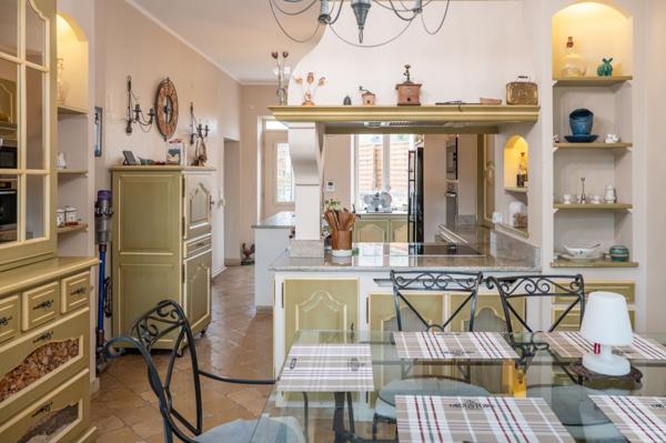 Vente Maison de luxe Dijon 11 Pièces 347 m²