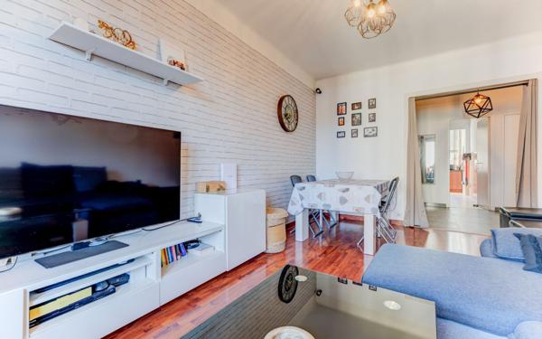 Appartement à vendre    3 pièces • 70 m2 Nice