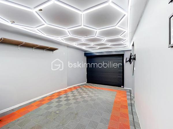 À 15 minutes de Grisy les plâtres, découvrez cette maison de village de 120 m² habitables offrant un potentiel d’évolution jusqu’à 180 m² grâce à sa dépendance communicante.

✨ 120 m² habitables
✨ Potentiel jusqu’à 180 m²
✨ 3 grandes chambres
✨ Dépendance communicante
✨ Pompe à chaleur récente
✨ Ballon thermodynamique
✨ Garage
✨ Plusieurs stationnements
✨ Jardin agréable et facile à entretenir
✨ DPE C

Cette maison s’adapte à de nombreux projets :

✔️ Famille avec enfants
✔️ Famille recomposée
✔️ Télétravail
✔️ Profession libérale
✔️ Logement indépendant pour un adolescent ou un parent
✔️ Projet locatif ou revenu complémentaire

📍 Amblainville

💰 315 000 € FAI

🎥 Découvrez la visite vidéo et laissez-vous surprendre par tout son potentiel.

📞 Une visite ?
📩 Un renseignement ?

Emmanuelle Escalona
BSK Immobilier
06 21 22 18 65

#amblainville #maisonavendre #immobilier #bskimmobilier #oise valdoise maisonfamiliale investissementimmobilier teletravail dependance maisonavecgarage projetimmobilier visitevideo nouveauteimmobiliere