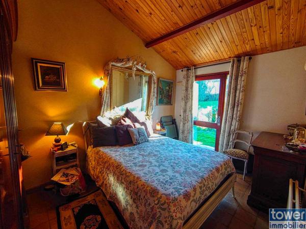 CONTEMPORAINE ARCHITECTE 69 M2 AU CALME SUR 800 M2 CLOTURE 46700 PUY L'EVEQUE