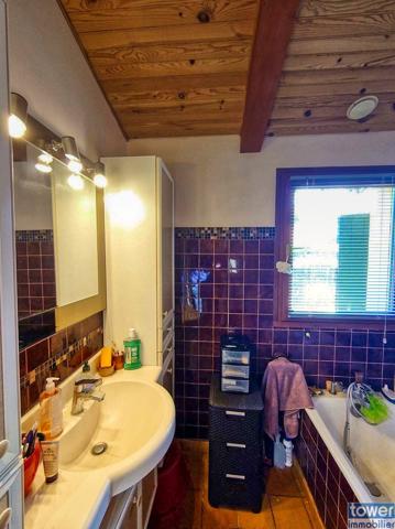 CONTEMPORAINE ARCHITECTE 69 M2 AU CALME SUR 800 M2 CLOTURE 46700 PUY L'EVEQUE