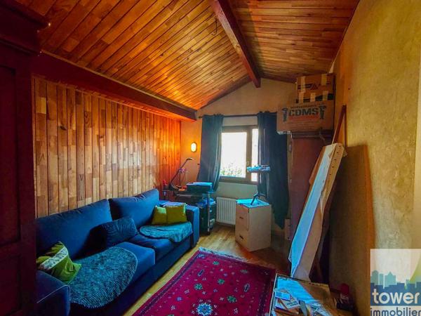 CONTEMPORAINE ARCHITECTE 69 M2 AU CALME SUR 800 M2 CLOTURE 46700 PUY L'EVEQUE