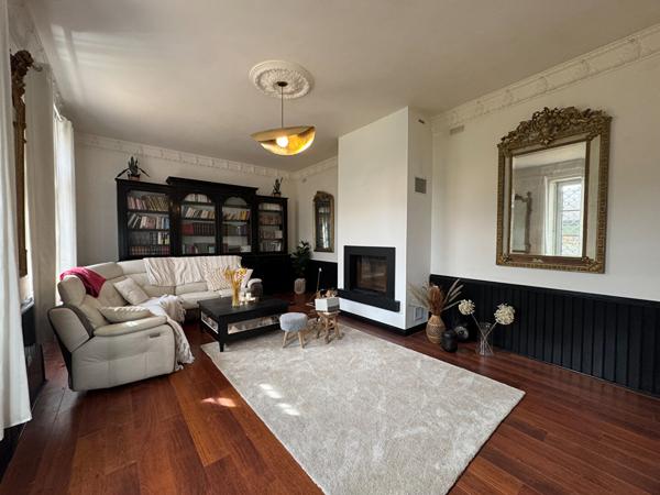 Maison  de maître 308 m2 habitables à Saint Jean Du Falga