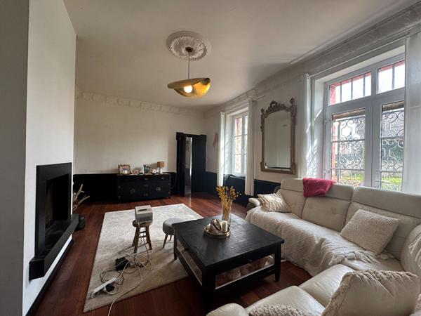 Maison  de maître 308 m2 habitables à Saint Jean Du Falga