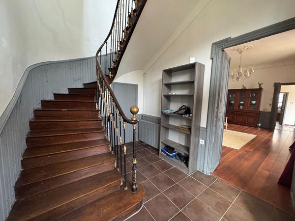 Maison  de maître 308 m2 habitables à Saint Jean Du Falga