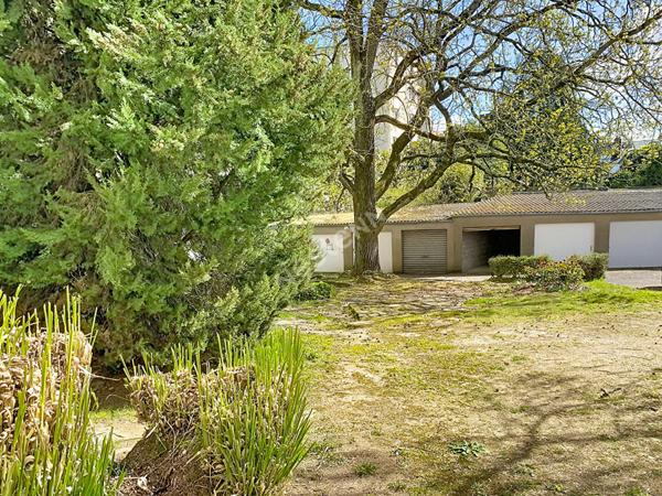 Nantes Saint-Mihiel - T3 avec balcon garage - ravalement voté passage en BBC