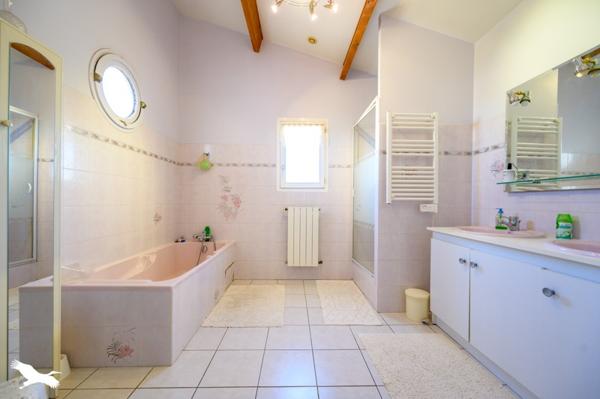 Maison à vendre |                                       Puilboreau |                                        7 pièces  |  172 m²