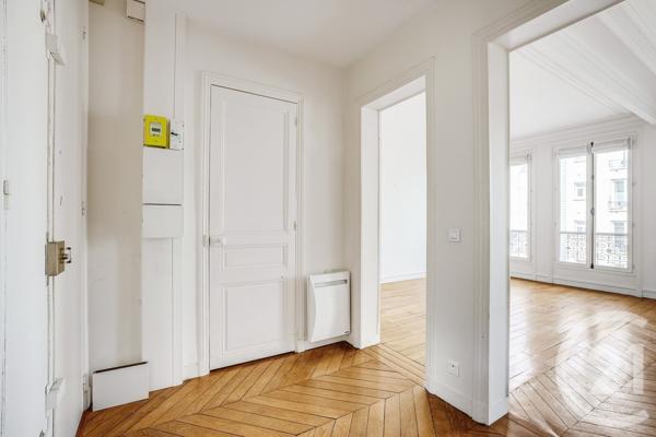 Appartement T3 à vendre  3 pièces - 61,80 m 2   PARIS  - 75015