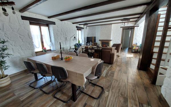 Maison à vendre    4 pièces •  Mortagne-au-Perche