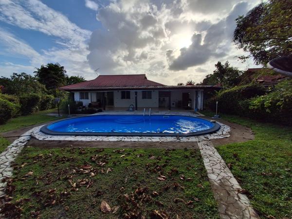 MAISON PLAIN PIED 5 PIECES AVEC PISCINE + DEPENDANCE T2