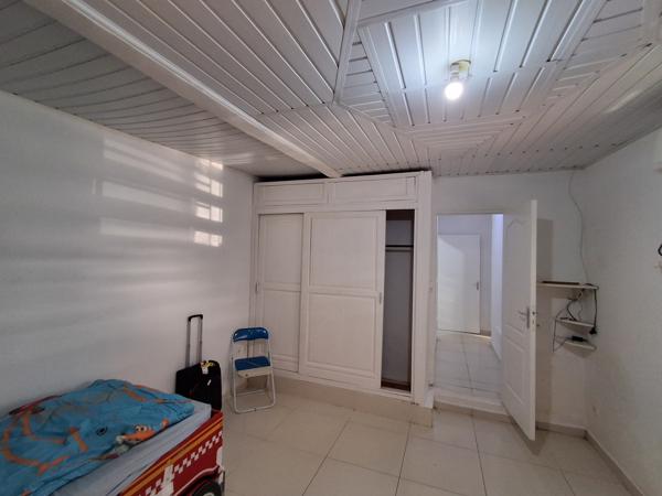 MAISON PLAIN PIED 5 PIECES AVEC PISCINE + DEPENDANCE T2