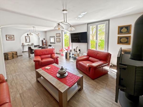 Maison Jouy Le Moutier 6 pièce(s) 166 m2