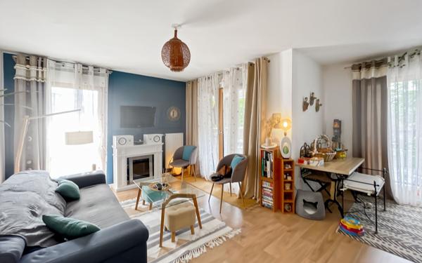Appartement à vendre    3 pièces • 65 m2 Bondy
