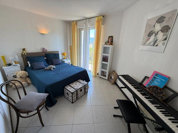 Maison à vendre à Limoux de 105 m² avec piscine, garage de 55 m² et terrain de 960 m²