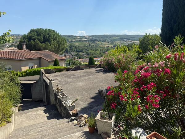 Maison à vendre à Limoux de 105 m² avec piscine, garage de 55 m² et terrain de 960 m²