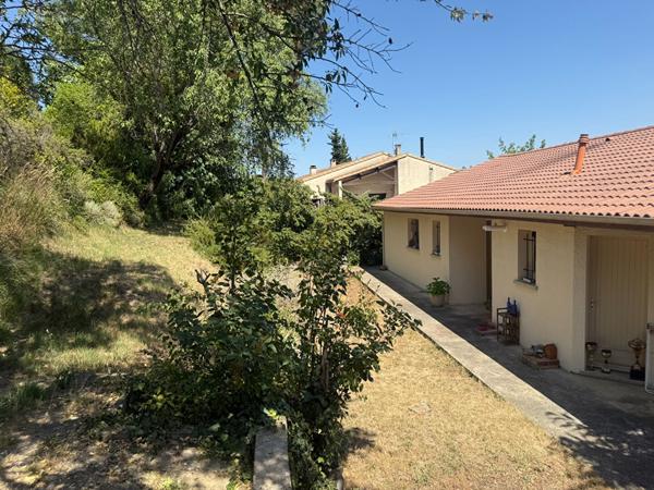 Maison à vendre à Limoux de 105 m² avec piscine, garage de 55 m² et terrain de 960 m²
