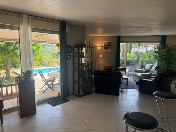 Maison à vendre à Limoux de 105 m² avec piscine, garage de 55 m² et terrain de 960 m²