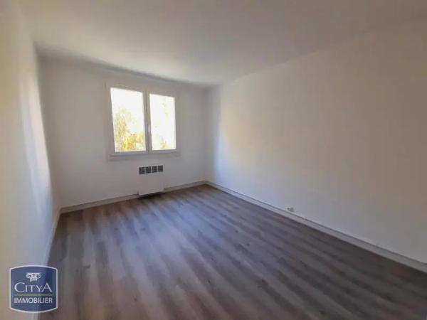 Appartement à louer 2 pièces 57.36m² Gagny (93220)