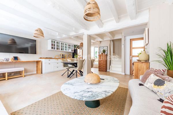 Vente
                Maison110 m² - 6 Pièces -
                    LES SABLES D OLONNE (85100)