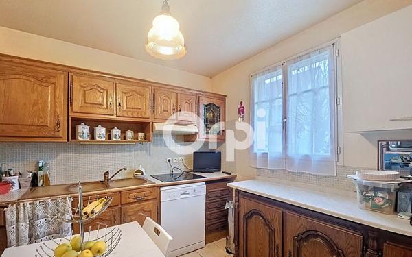 Maison à vendre    5 pièces • 102 m2 Le Coudray-Montceaux