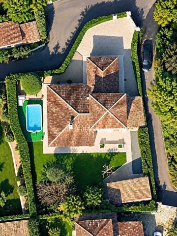 VILLA 4 CHAMBRES, PLEIN SUD, AU CALME ET À L’ABRI DES REGARDS