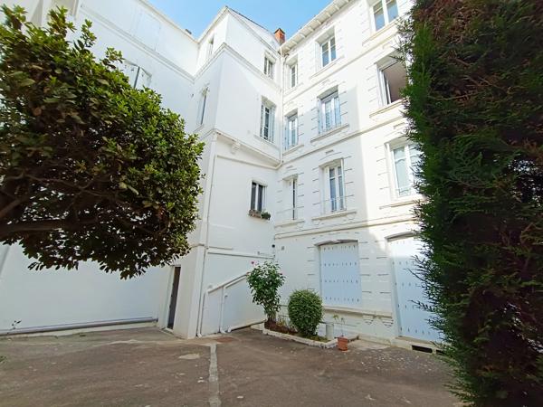 À vendre - Appartement, 1 pièce situé à Saint-Georges-de-Didonne (17110)